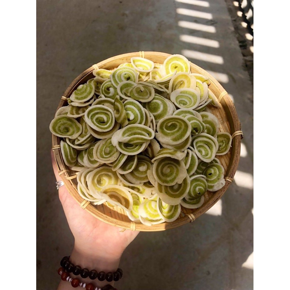 Bánh Tai Heo Nhí Trung Hiếu Vị Trà Xanh - Lon 350gr