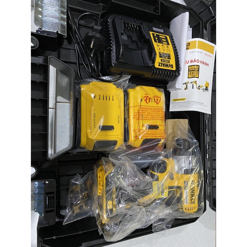 Máy vặn vít dùng pin Dewalt DCF887P2