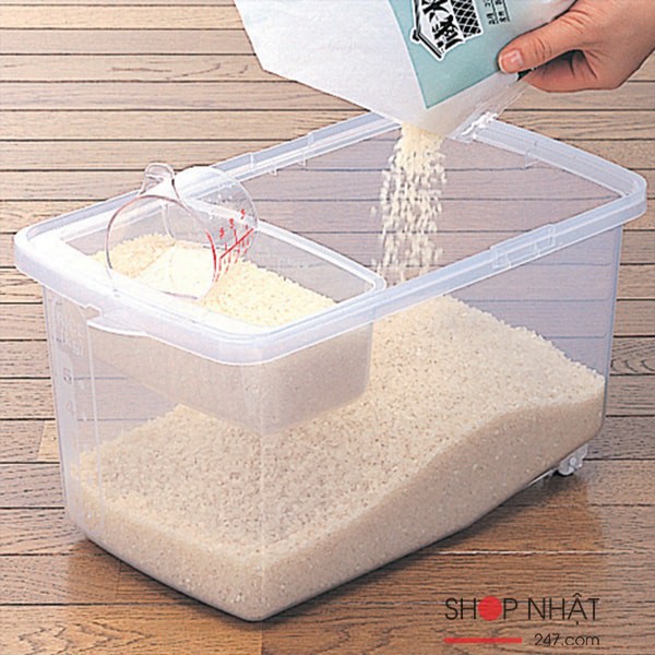Thùng gạo 5kg, 10kg nắp bật có bánh xe & ca đong - hàng nội địa Nhật Bản