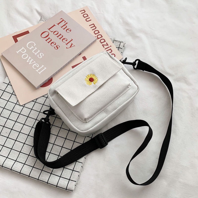 RZ008 - Túi canvas màu trơn  thêu cúc họa mi