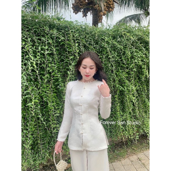 Bộ bà ba trắng