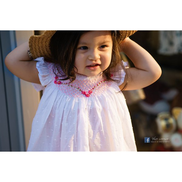 Váy Smock Hercorner trắng hạt gạo