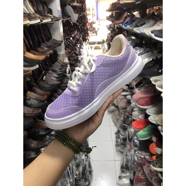 Giầy thể thao nữ