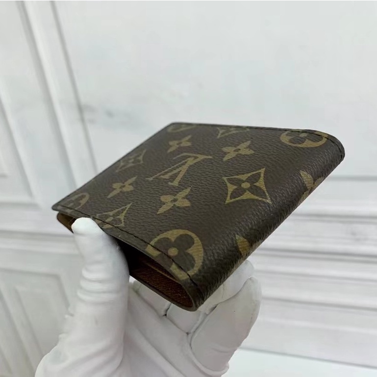 Sẵn sàng giao hàng Ví nam mới của Louis Vuitton LV có hộp