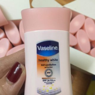 Kem dưỡng da toàn thân Vaseline 20ml