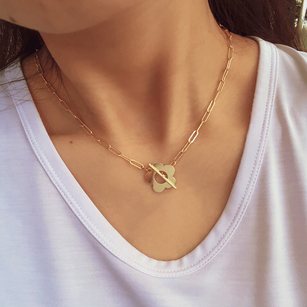 Vòng cổ choker làm bằng hợp kim họa tiết Hoa phong cách Hàn