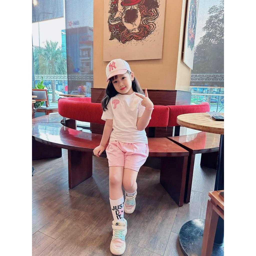 Bộ MLB thêu bé gái màu hồng có kèm nón size 12-23kg