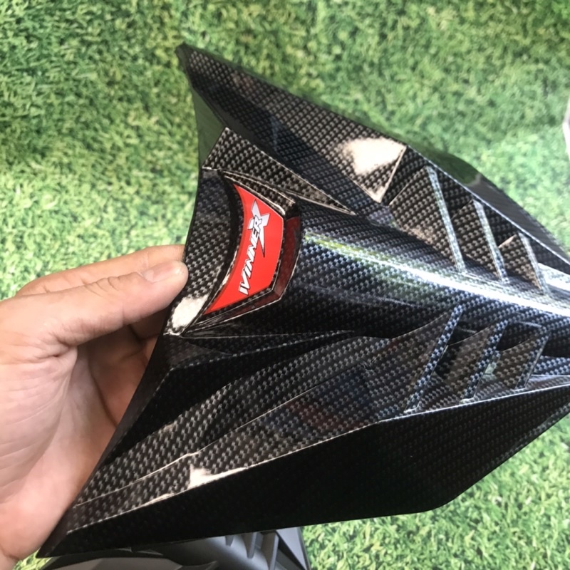 Ốp Mặt Nạ Trước Winner X Màu Carbon và Đen Dễ Dàng Lắp Đặt Có Sẵn Keo 3M