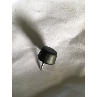 400 con nút chân đinh chân bàn ghế màu đen đế bằng