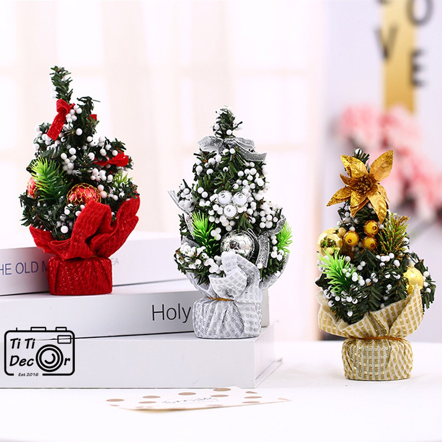 Cây thông tuyết trang trí Noel, nhà cửa, cửa hàng, decor chụp ảnh