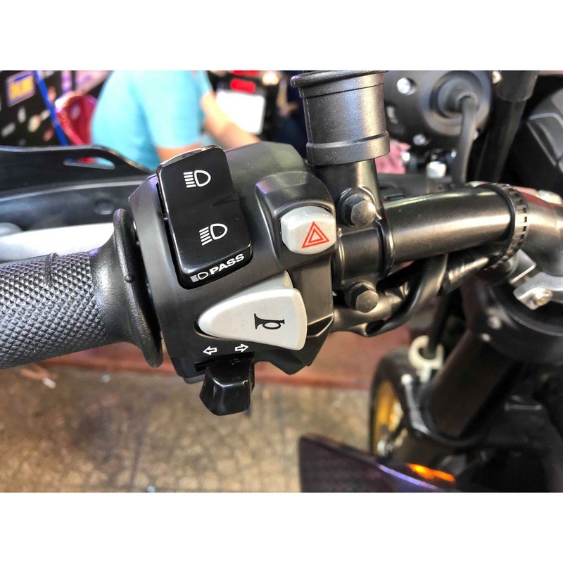 Cùm công tắc CB650F xe raider sonic, dòng xe nghi đông trần
