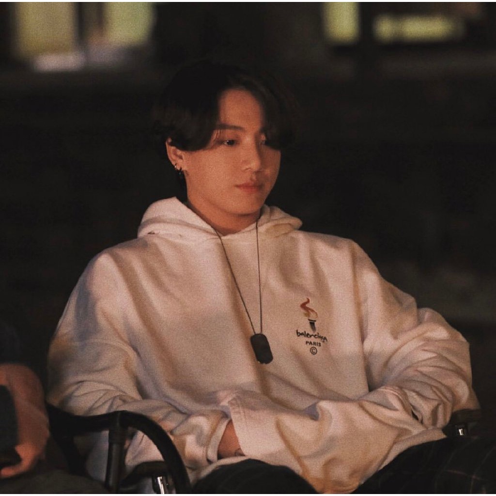 ÁO KHOÁC NỈ TRẮNG JUNGKOOK BTS ÁO KHOÁC NGOÀI CHẤT NỈ NGOẠI NHẬP THỜI TRANG NAM NỮ, UNISEX