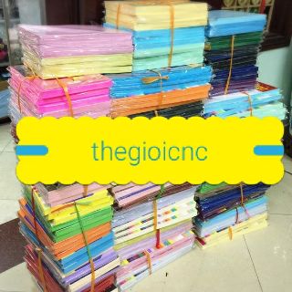 Giấy bìa cứng nhiều màu