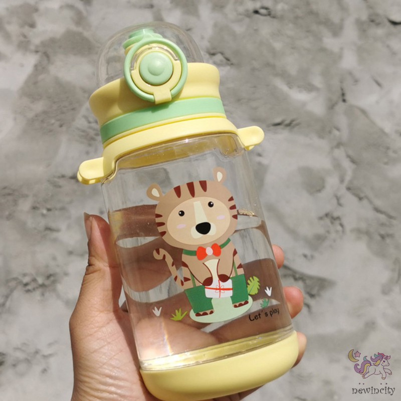 Bình nước nhựa dung tích lớn in họa tiết hoạt hình cho trẻ em