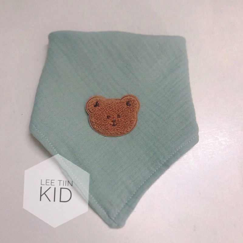 Yếm tam giác xô muslin thêu thỏ gấu cho bé siêu xinh