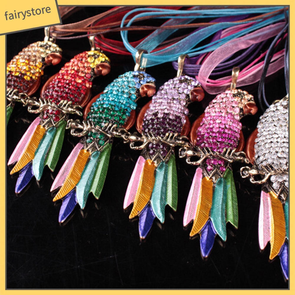 Dây chuyền ruy băng hình chim vẹt đa sắc phong cách Bohemia