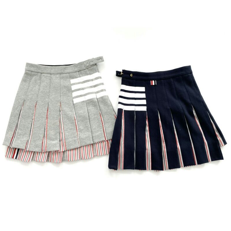 chân váy xếp ly thom browne