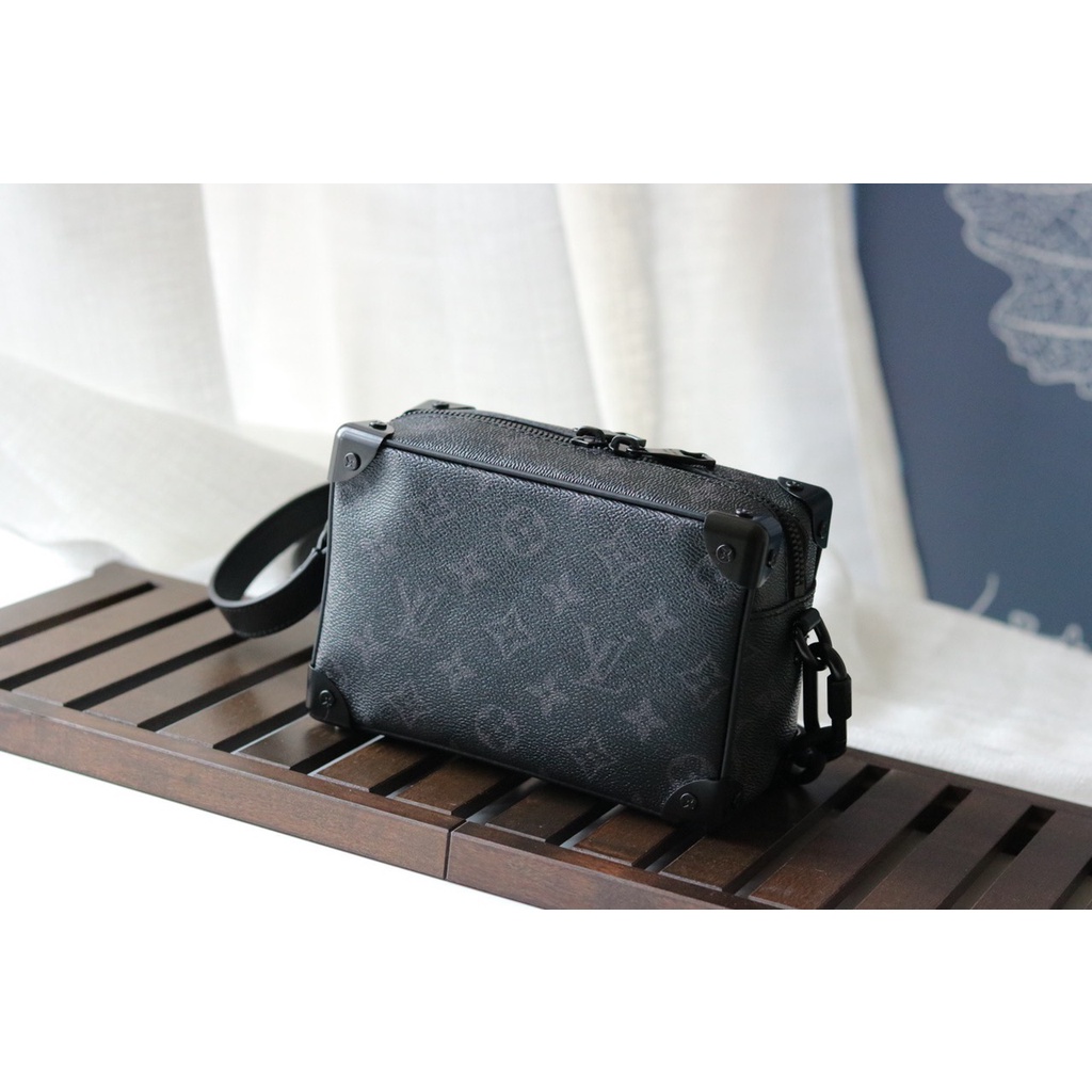 Túi đeo chéo L V hộp cốp dây xích hoa đen fullbox