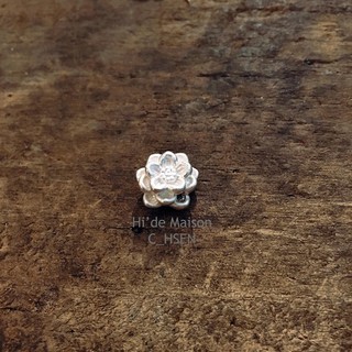 Charm bạc ta hoa sen