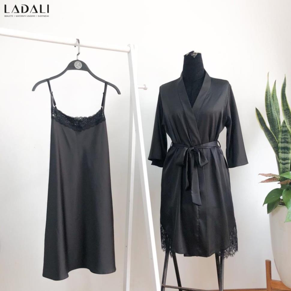 Áo Choàng Ngủ Dáng Kimono Khoác Chất Lụa Cao Cấp Ladali Phối Ren Chân Quyến Rũ Màu Đen ! ! | BigBuy360 - bigbuy360.vn