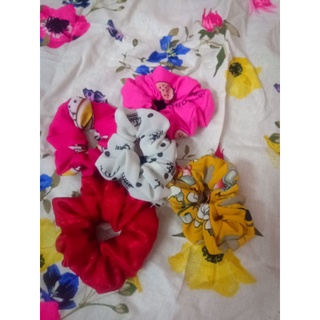 dây cột tóc scrunchies