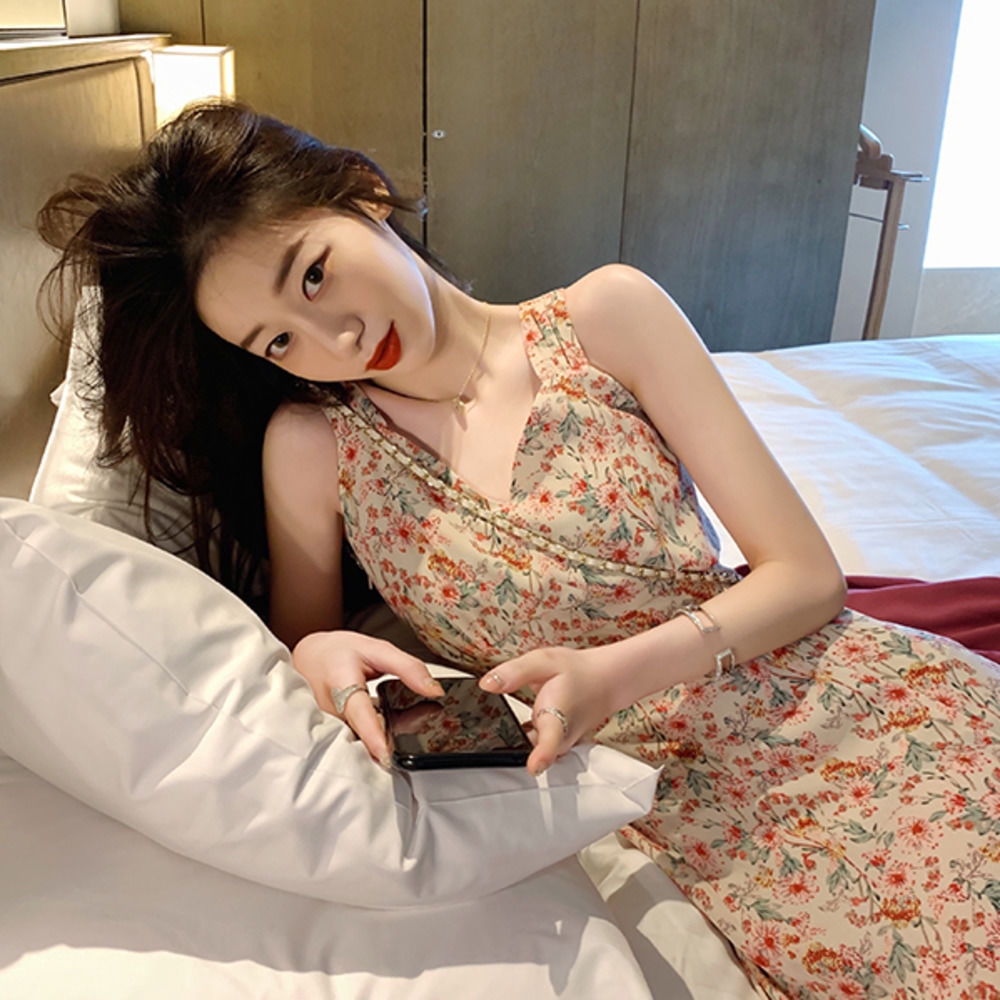 Đầm Voan Dài Qua Gối Cổ Chữ v Xẻ Tà Họa Tiết Hoa Nhí Xinh Xắn Hợp Thời Trang