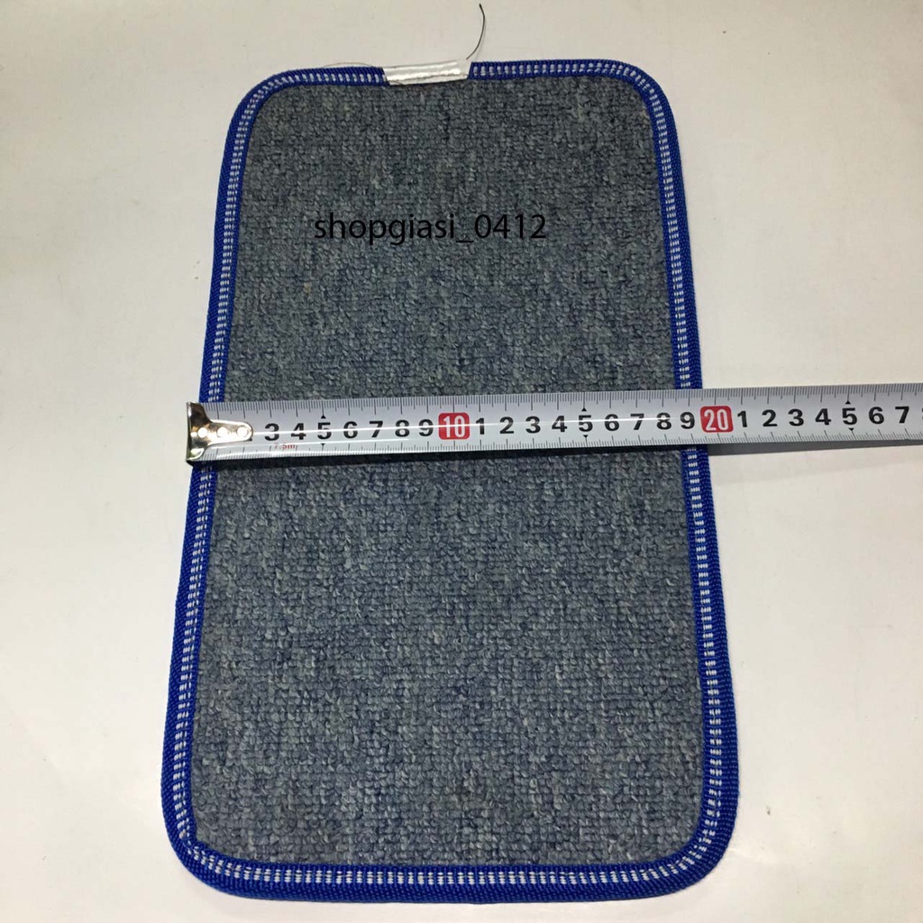 Thảm chống xe máy