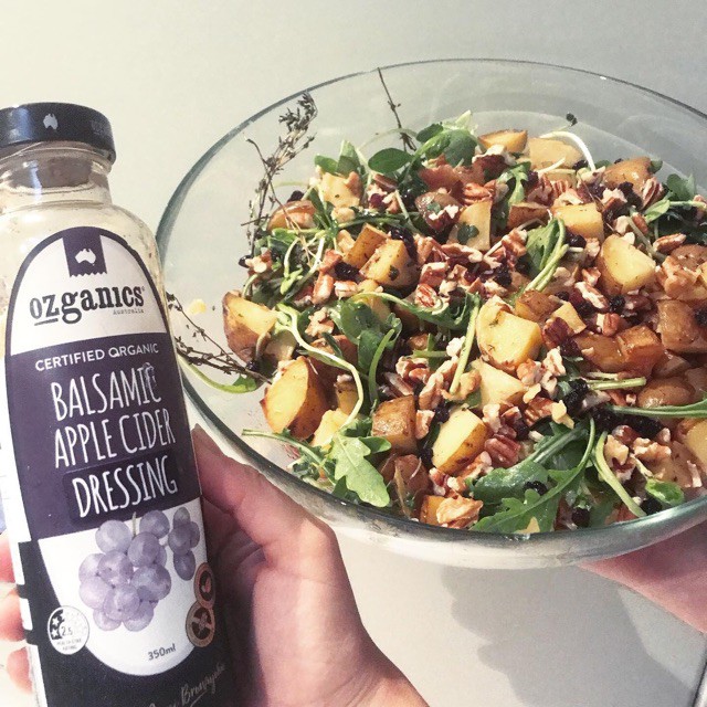 Sốt Salad hữu cơ Ozganics 350ml (vị Trái bơ kem/ Caesar/ Balsamic)