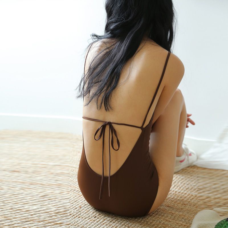 Bikini đi biển, đồ bơi nữ 1 mảnh liền thân tôn dáng dây hở lưng nâu Nemo Bikini - B41