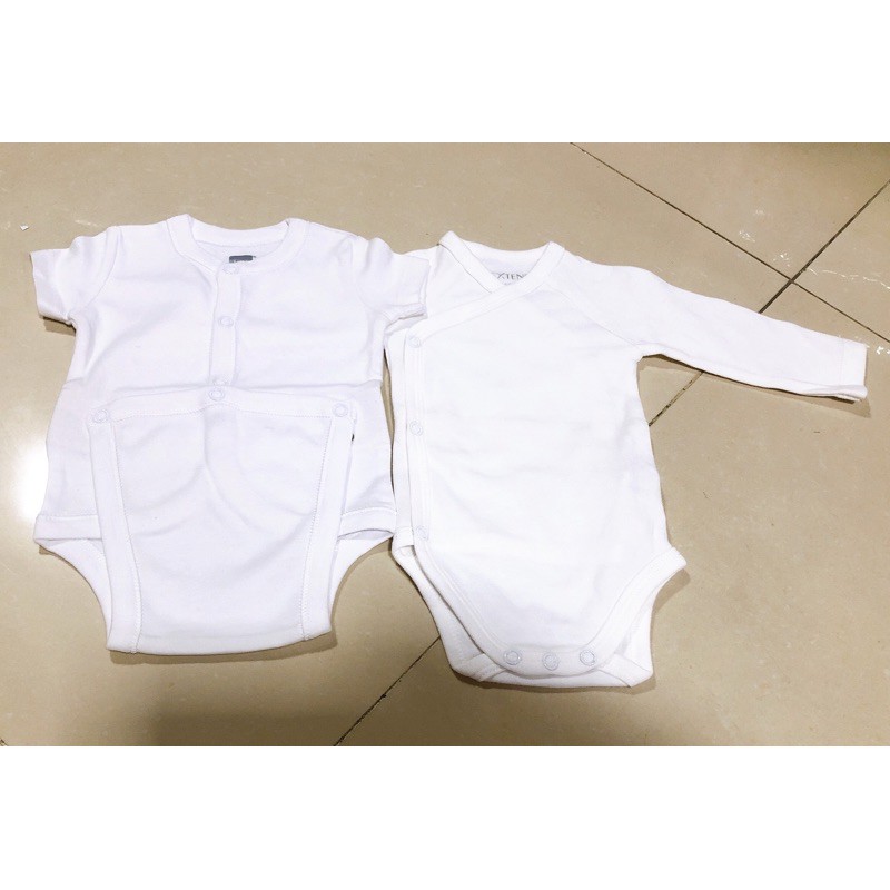 Bodysuit / body chip màu trắng trơn cho bé hàng Carter’s Cambodia