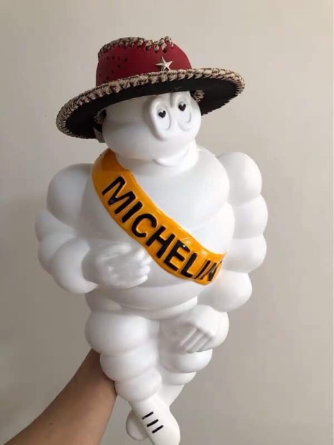 Búp bê MICHELIN cho XE TẢI  nhập khẩu Thailand có đủ NÓN VÀ ĐÈN HIỆU ỨNG MÀU