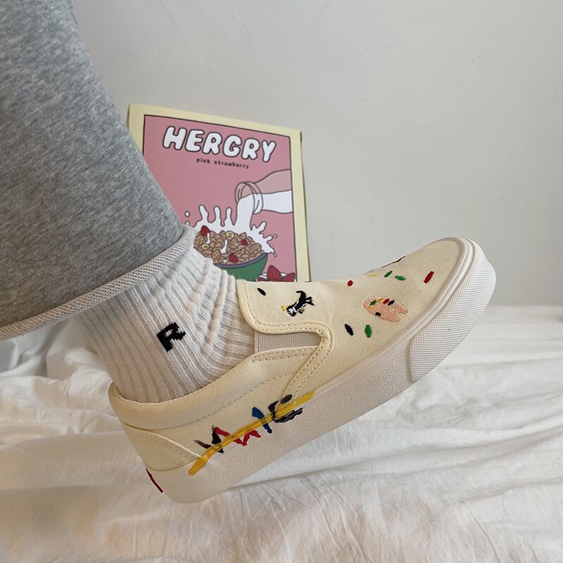 Giày lười slip on hoạ tiết thêu nhí phong cách Ulzzang dành cho nữ