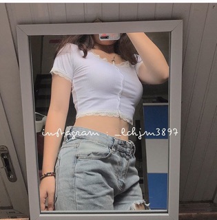 👻Áo Croptop Gân Nút Phối Ren