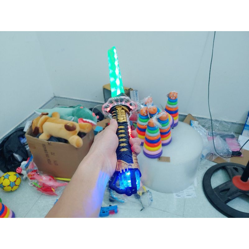 Đồ Chơi Phát Sáng Katana - Đồ Chơi katana Nhựa Có Đèn và Âm Thanh . có đủ màu