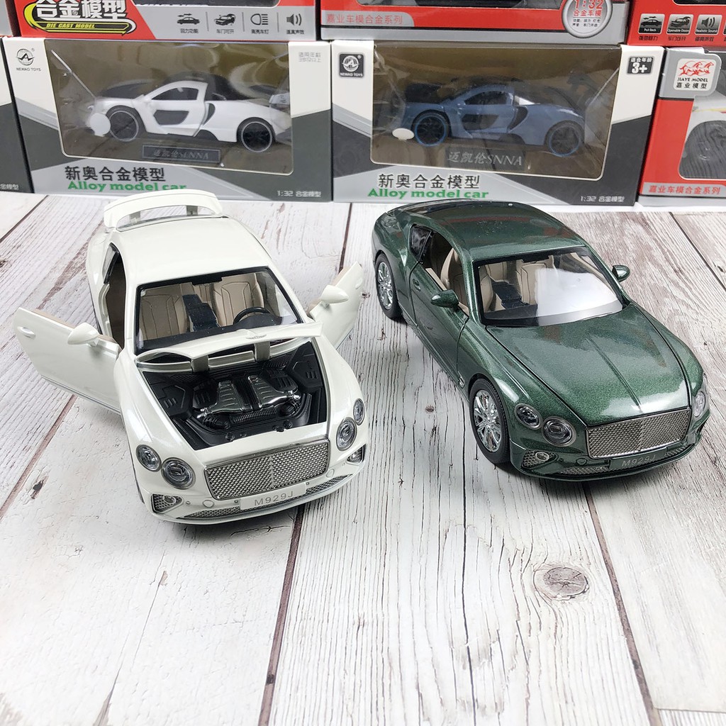 Xe mô hình tĩnh 1:24 ô tô Bentley Continental GT 2 cửa hãng XLG có 3 màu Đen, Trắng, Xanh