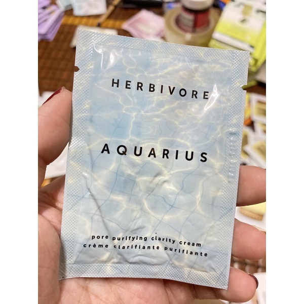 [sample 2ml] Kem dưỡng da dầu mụn, cải thiện lỗ chân lông Herbivore Aquarius Pore Purifying Clarity Cream