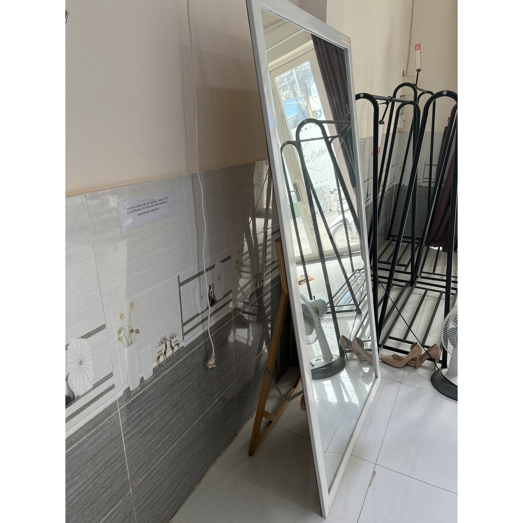 (HCM) THANH LÝ GƯƠNG SOI TOÀN THÂN DỰA TƯỜNG NỊNH MẮT