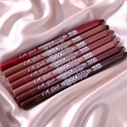 Chì môi dạng gọt LA GIRL Shockwave Nude Lip Liner