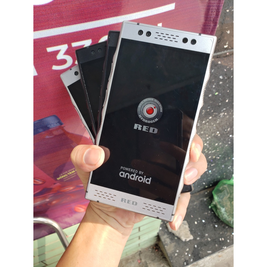 Điện Thoại RED HYDROGEN ONE (H1A1000) Máy Cũ - Chip Snap 835 Bộ Nhớ 128GB/Ram 6GB Màn 5.7' có chút ám nhẹ sài ngon