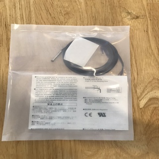 Cảm biến tiệm cận E2E-C04N03-WC-B1