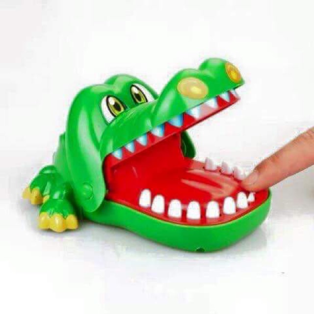 Đồ chơi hàm răng cá sấu ( size to)