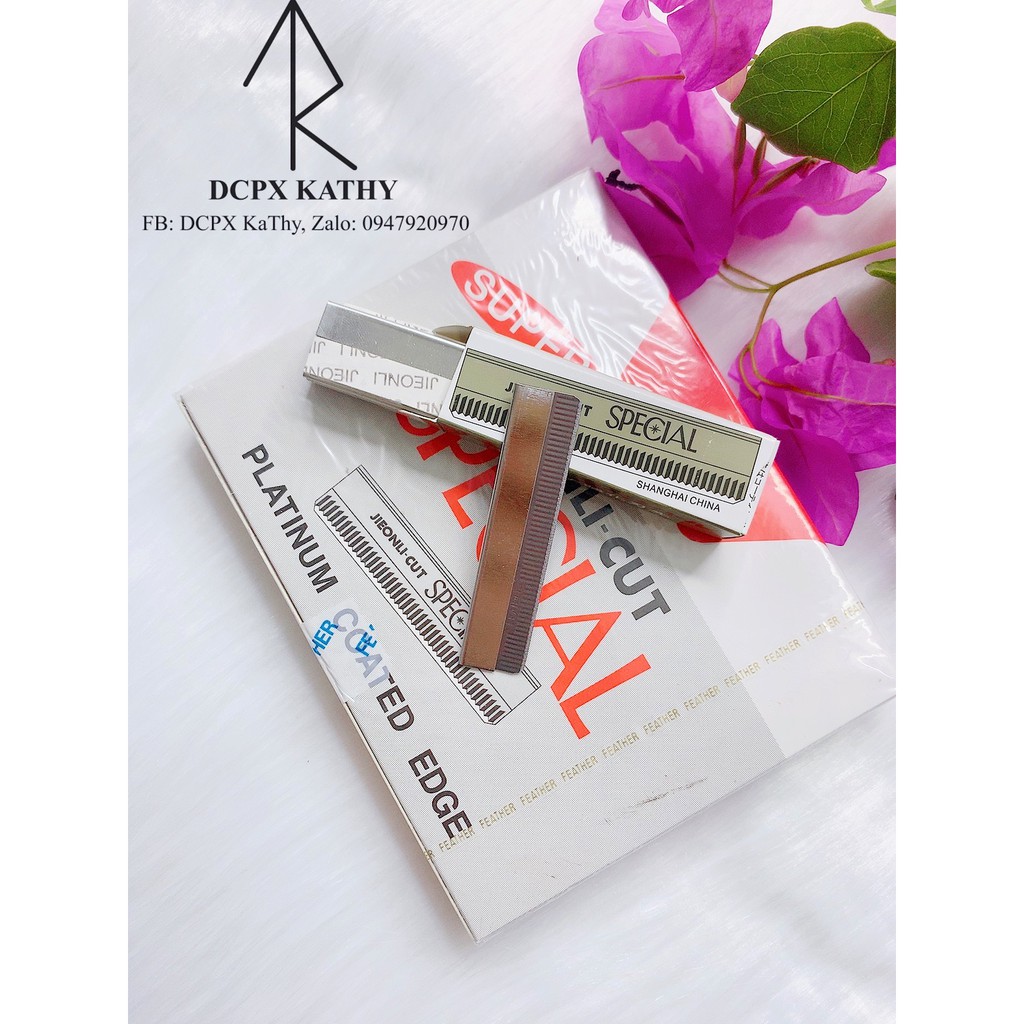 Hộp 10 Lưỡi Dao Cạo Chân Mày