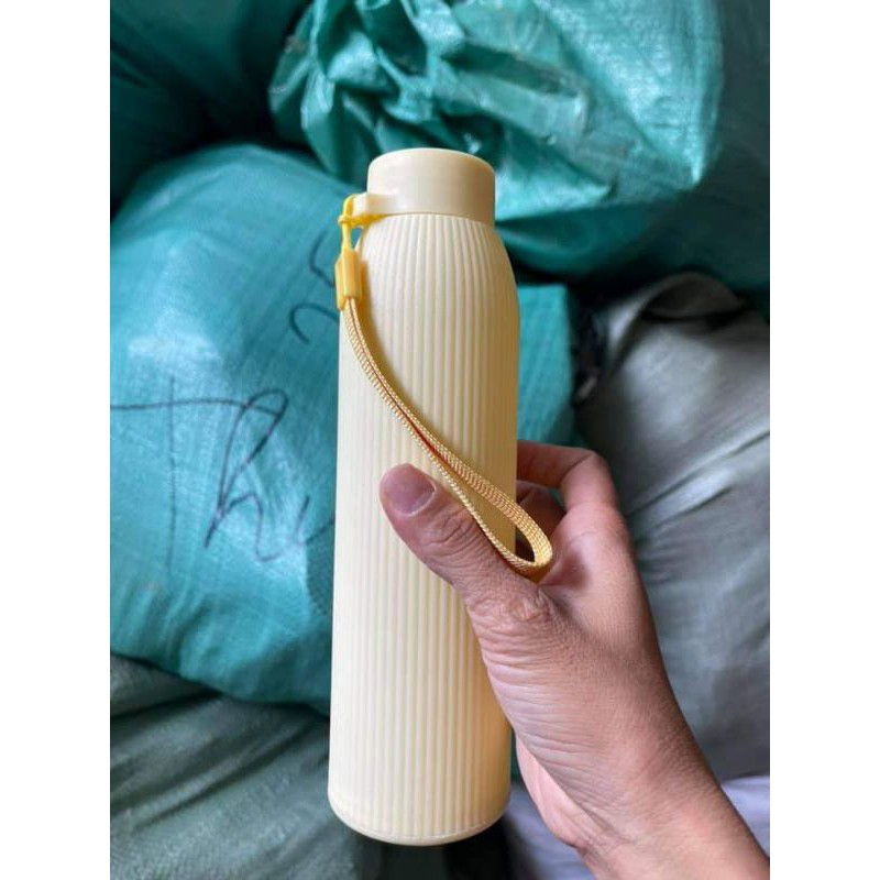 Bình thuỷ tinh có bọc nhựa 500ml..