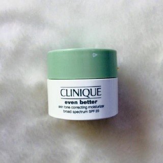 Kem Dưỡng Ẩm Clinique Even Better Skintone Correcting Moisturizer SPF20