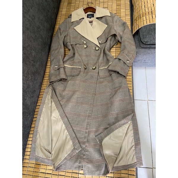Áo mangto kẻ dáng dài