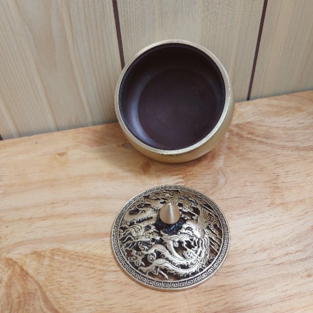 Lư đồng nguyên khối tặng kèm hồ lô + 2 vòng khoanh trầm & 5:viên trầm nụ | BigBuy360 - bigbuy360.vn