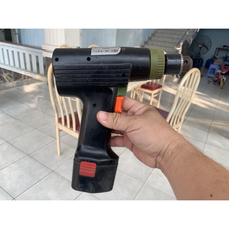 Bán thân máy khoan National 9,6v như hình