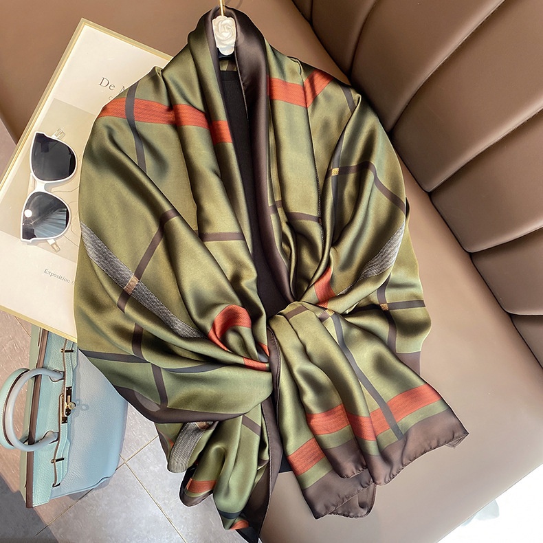 Khăn Choàng Lụa In Hình Tranh Sơn Dầu Phong Cách Hàn Quốc