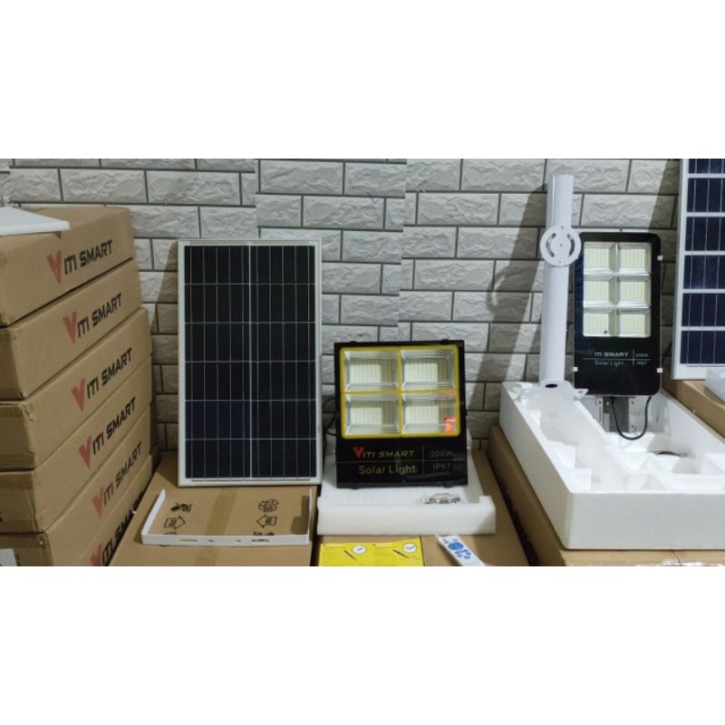 Đèn pha led năng lượng mặt trời 200w 4 khoang siêu sáng