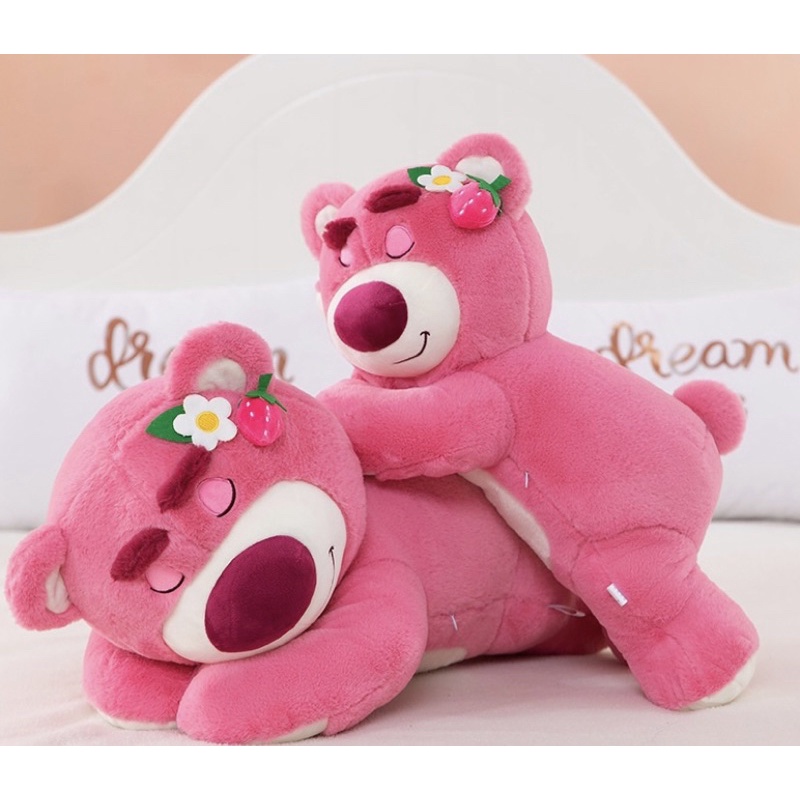 Gấu bông dâu Losto nằm ngủ nhiều size - gấu lotso tai dâu